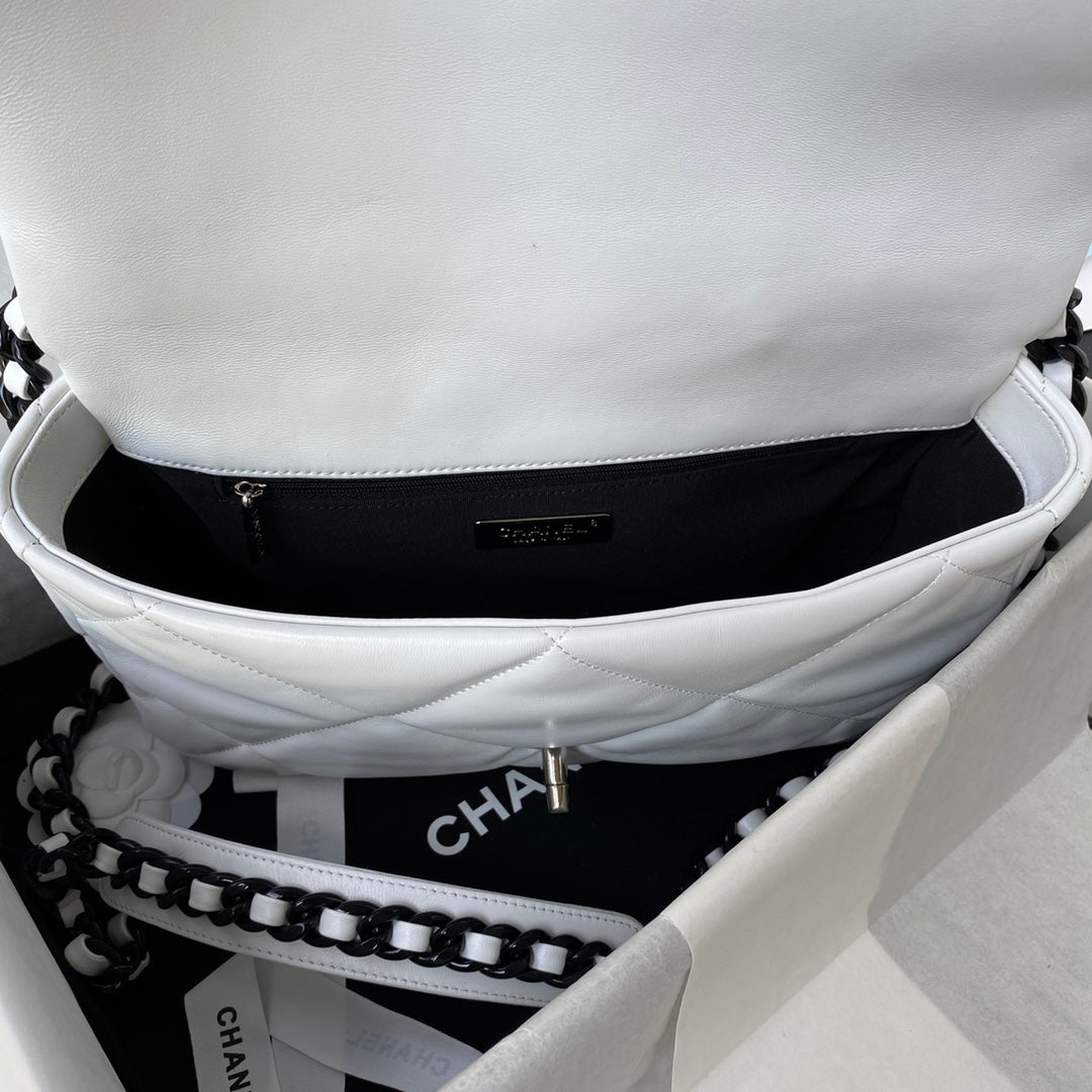 19 Flap Bag