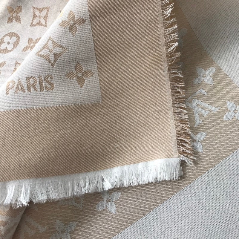 Monogram Shawl 140 x 140 cm