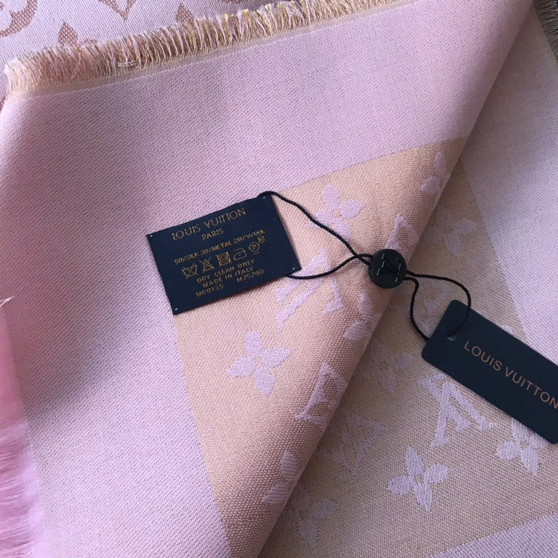 Monogram Shawl 140 x 140 cm