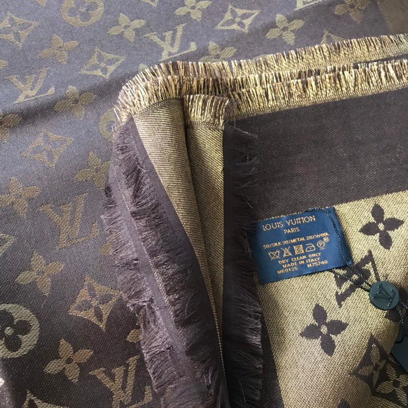 Monogram Shawl 140 x 140 cm