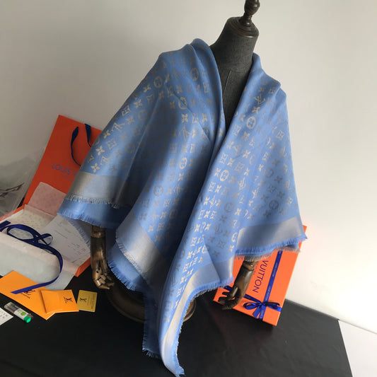 Monogram Shawl 140 x 140 cm
