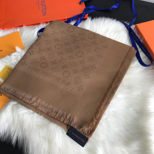 Monogram Shawl 140 x 140 cm