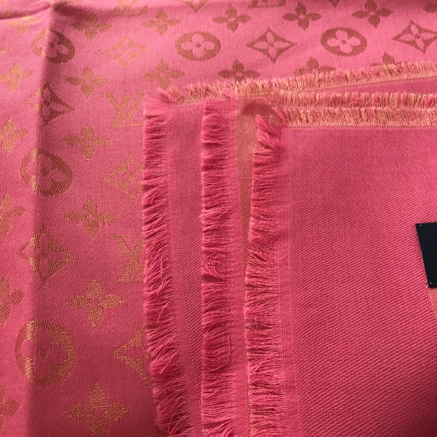 Monogram Shawl 140 x 140 cm