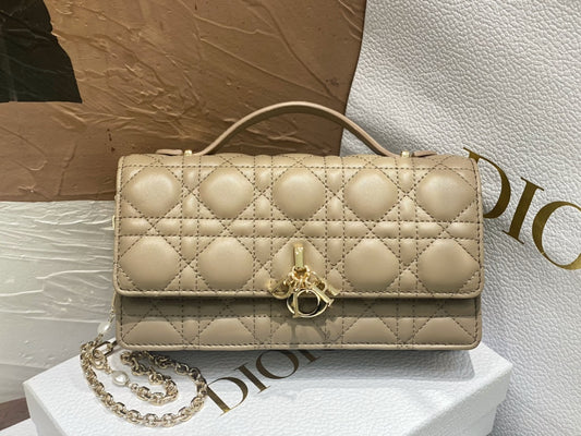 Lady Quilted Flap Bag