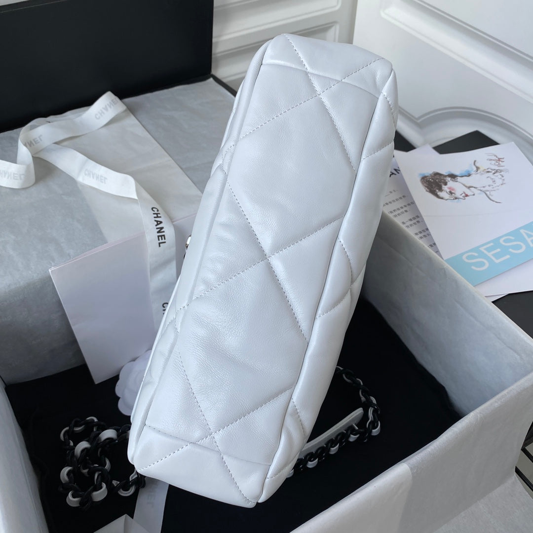 19 Flap Bag