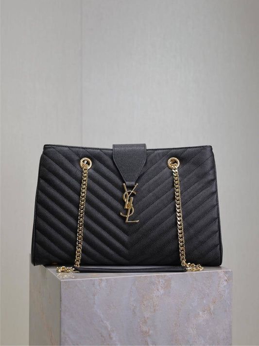 Grain Leather Chain Shoulder Bag