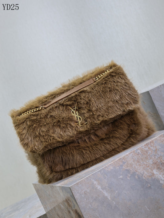 Niki Large in Shearling Bag