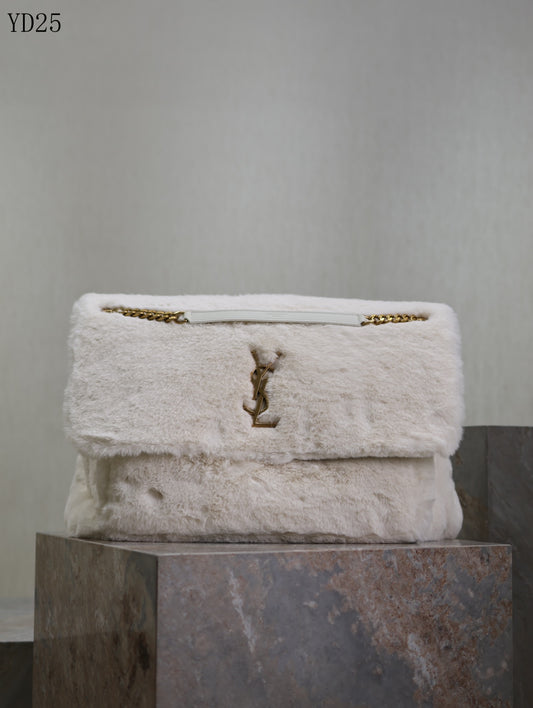 Niki Large in Shearling Bag