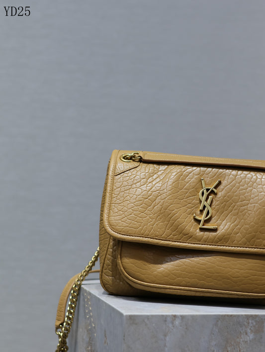 Niki Medium Shoulder Bag