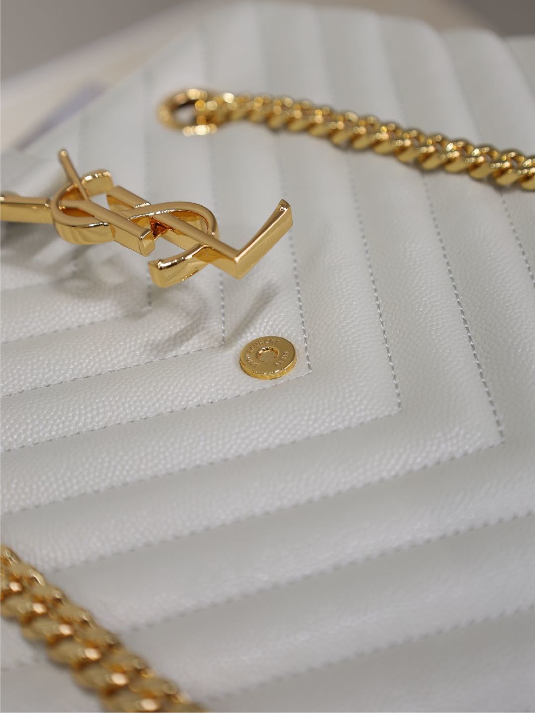 Grain Leather Chain Shoulder Bag