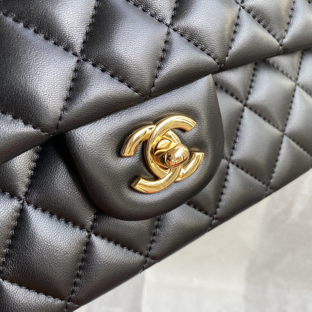 2.55 Medium Classic Flap Bag - Gold hardware