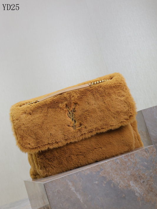 Niki Large in Shearling Bag