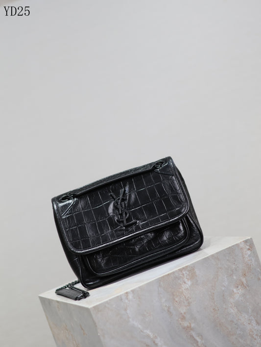 Niki Medium Patent Leather Shoulder Bag