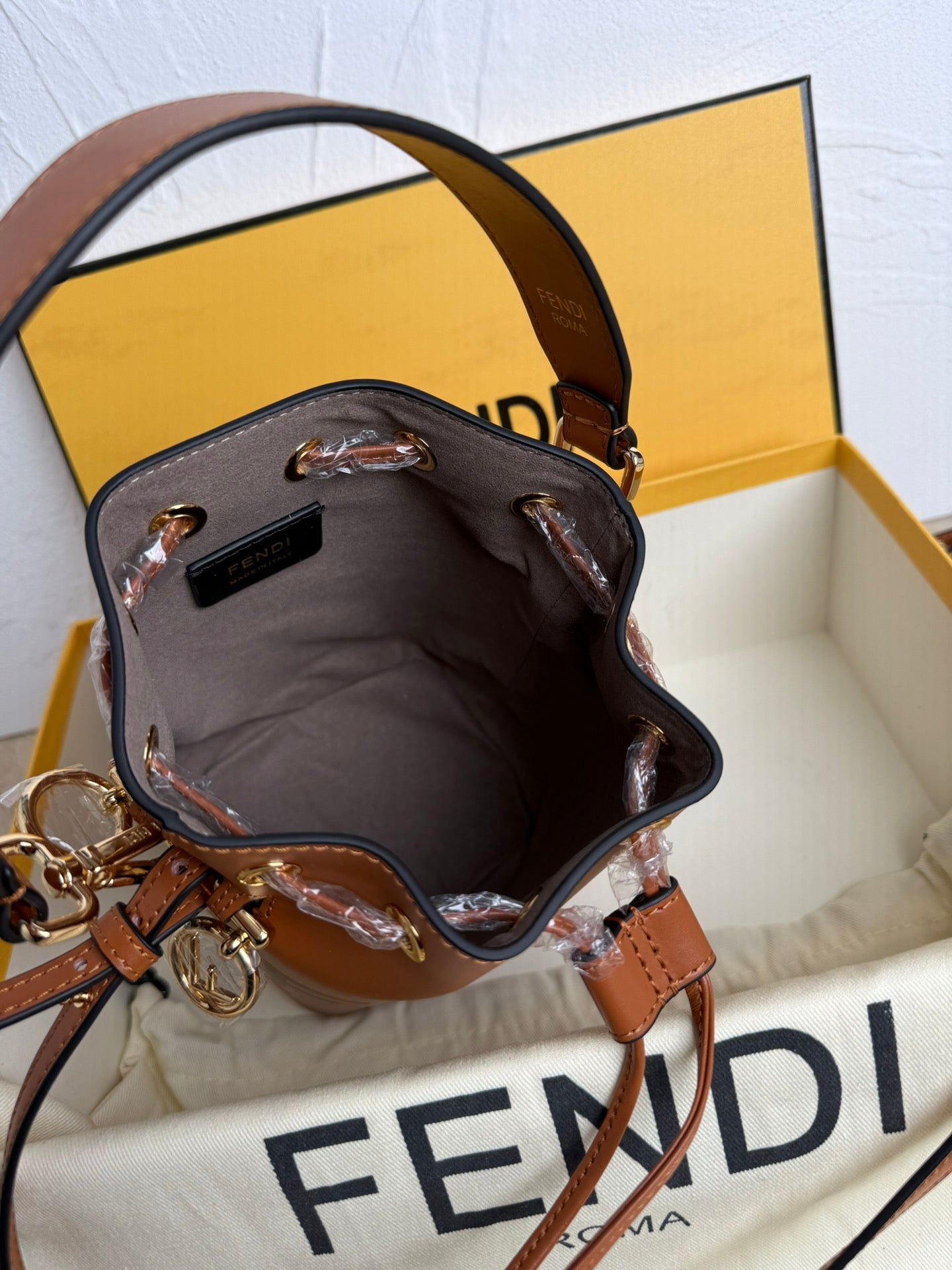 Mon Tresor Bucket Bag