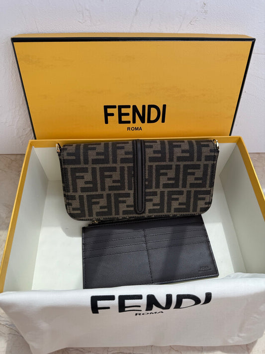 Graphic Chain Wallet