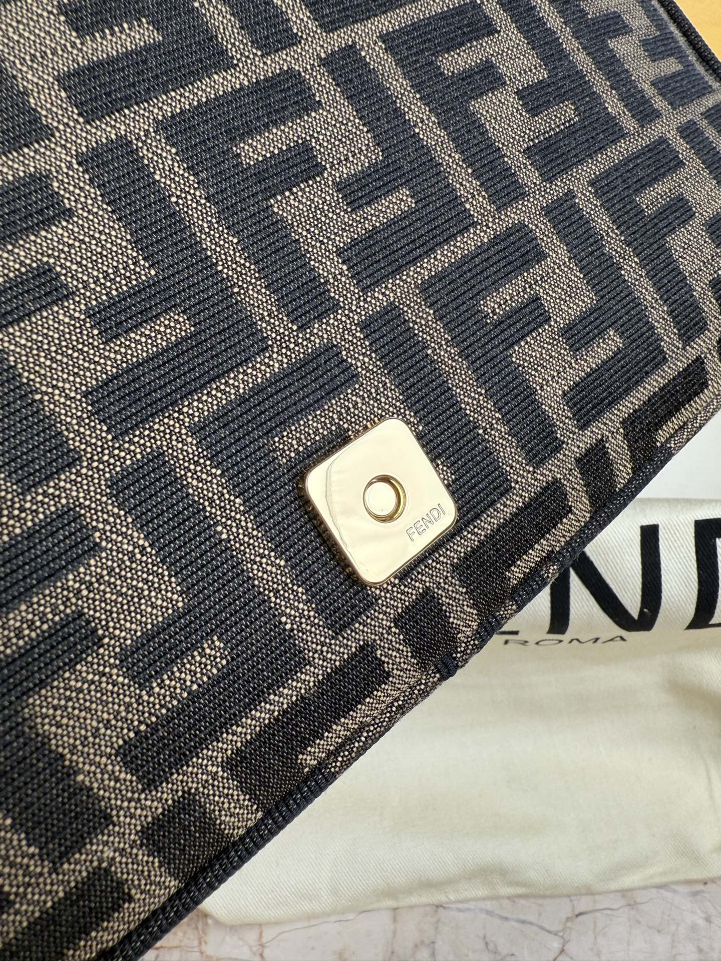 Baguette Bag