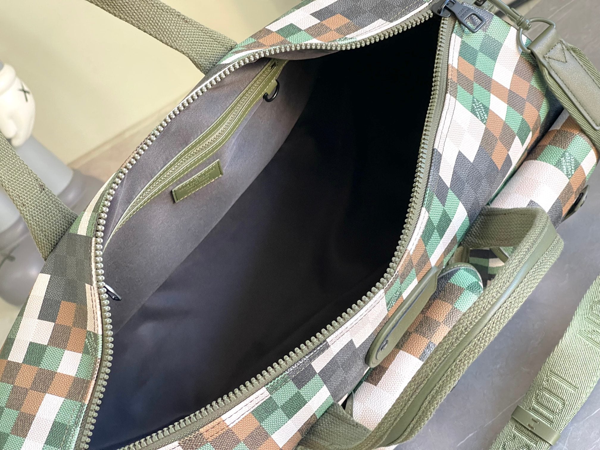 Keepall Bandoulière 50 – Pixel Camo Edition (Spring-Summer 2024 Défilé Homme)