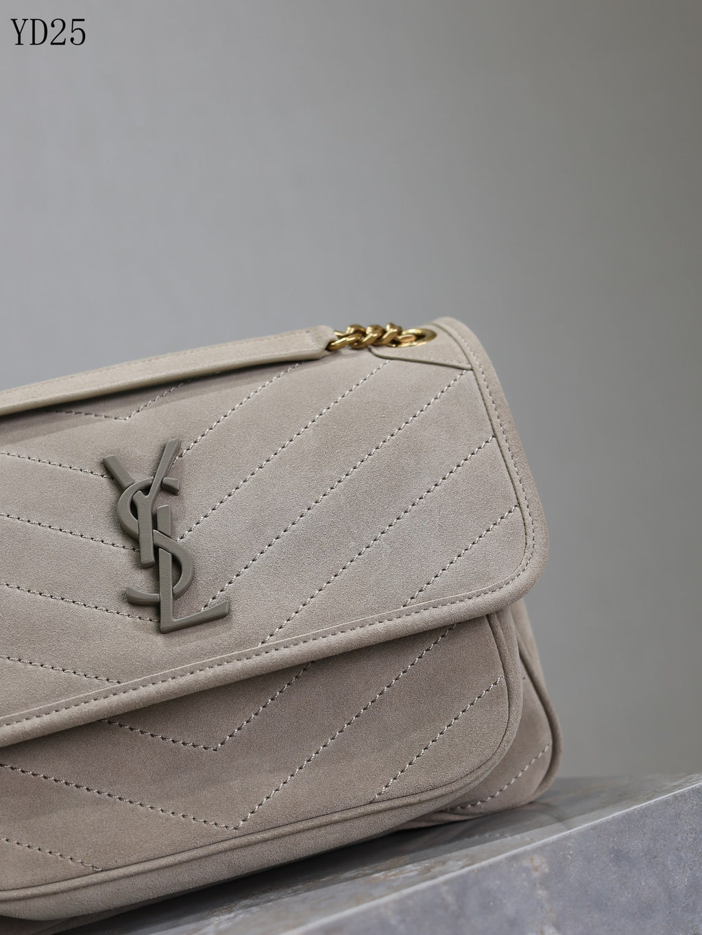 Niki Medium Shoulder Bag