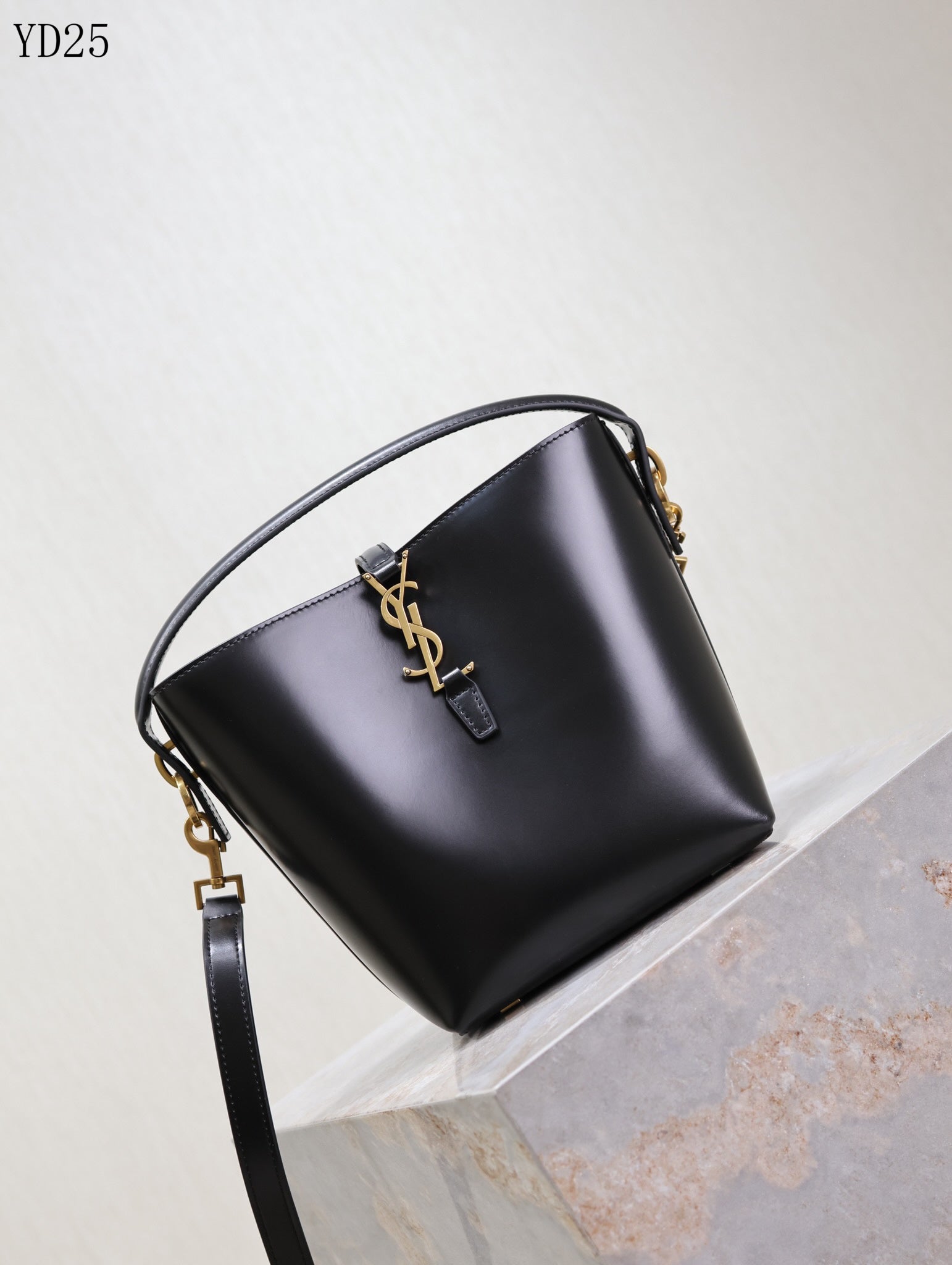 Le 37 Small Bucket Bag