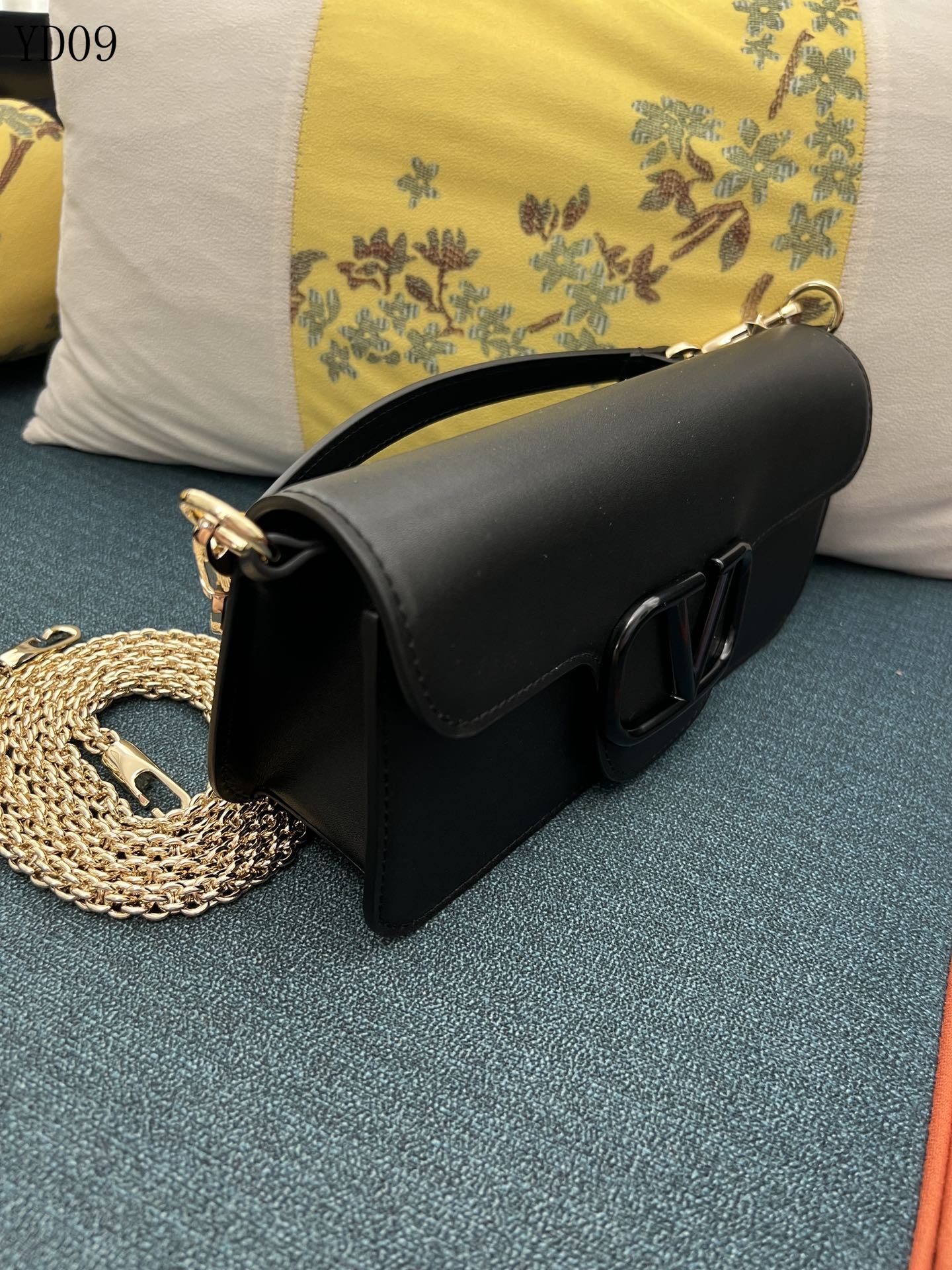 Garavani VLogo Signature Bag