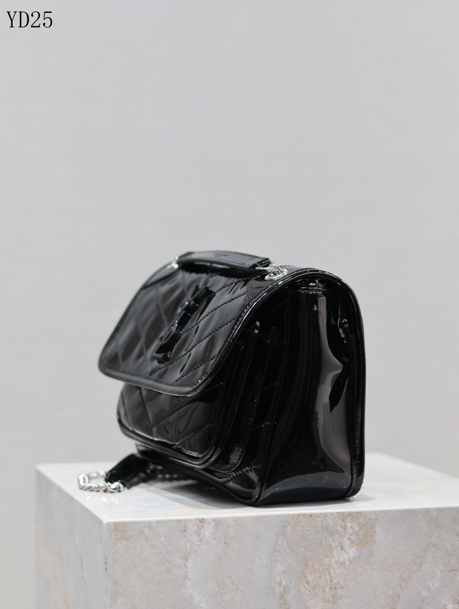 Niki Medium Patent Leather Shoulder Bag