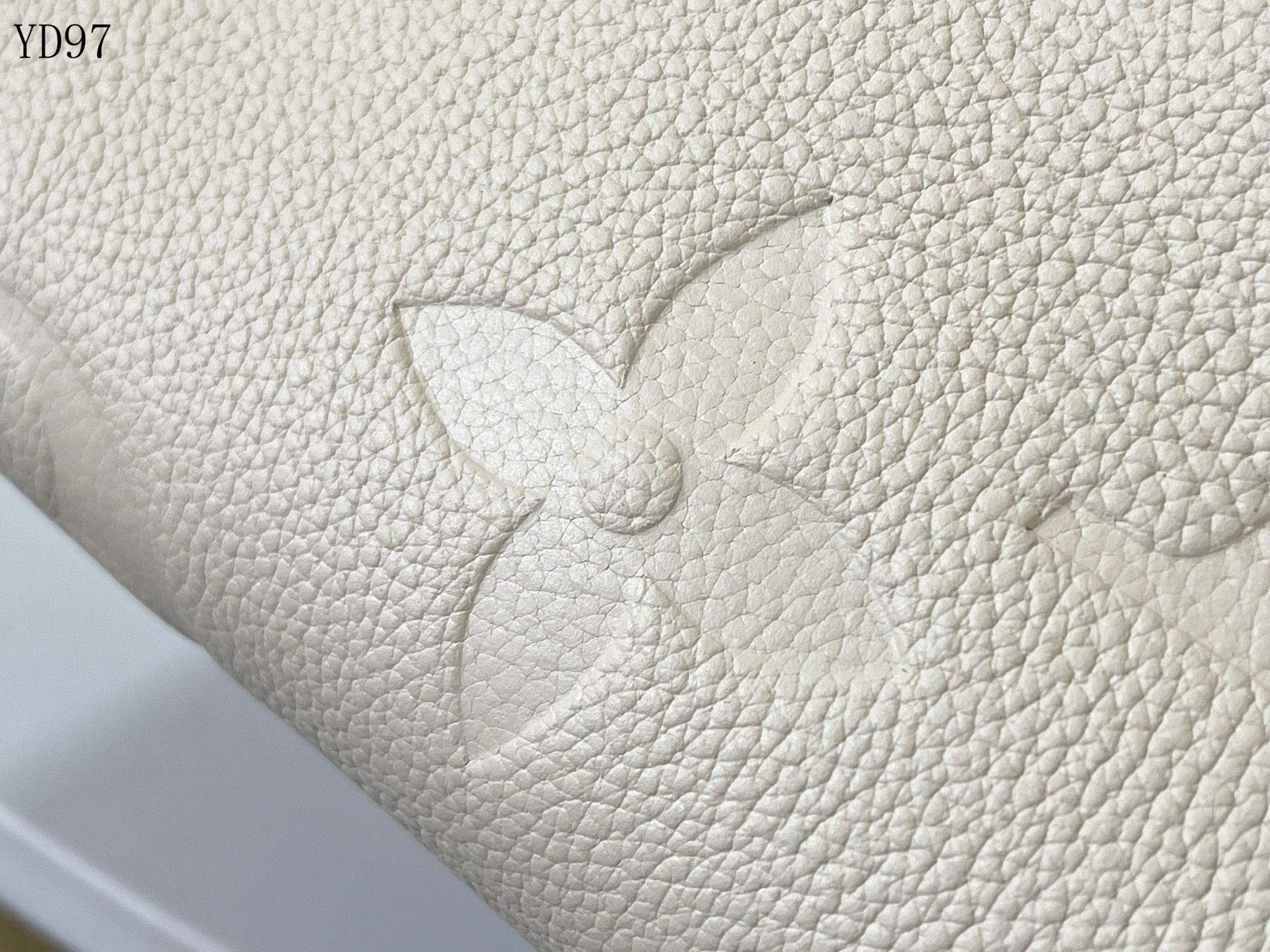 OnTheGo East West Bag