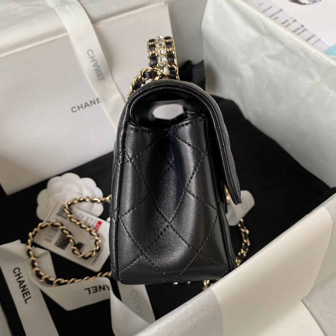 Diamond Top Handle Flap Bag 21 cm