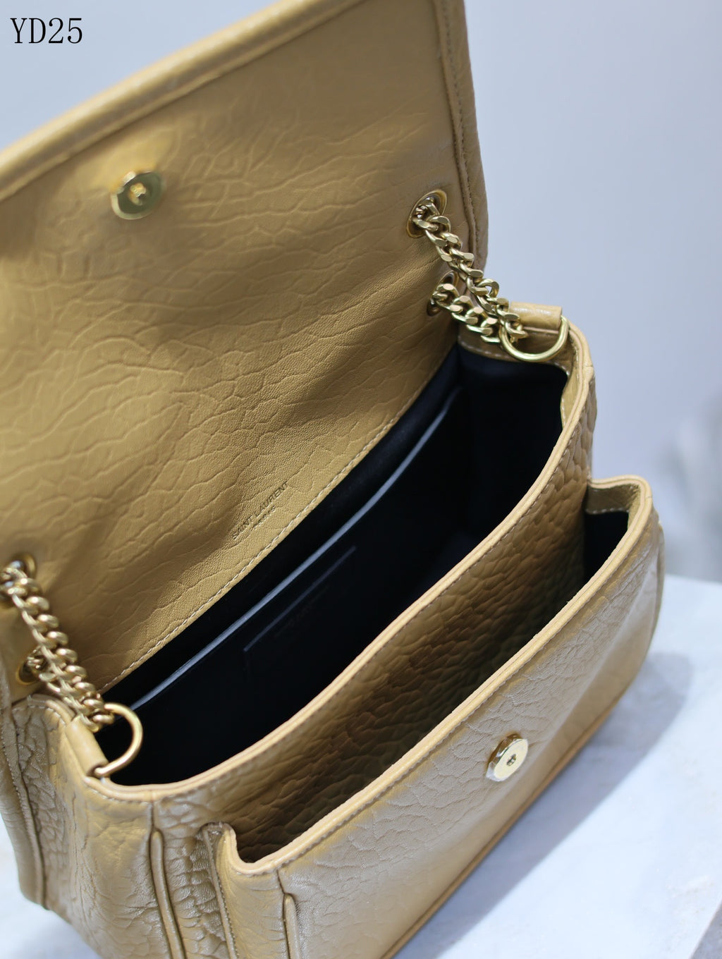 Niki Medium Grained Leather Bag