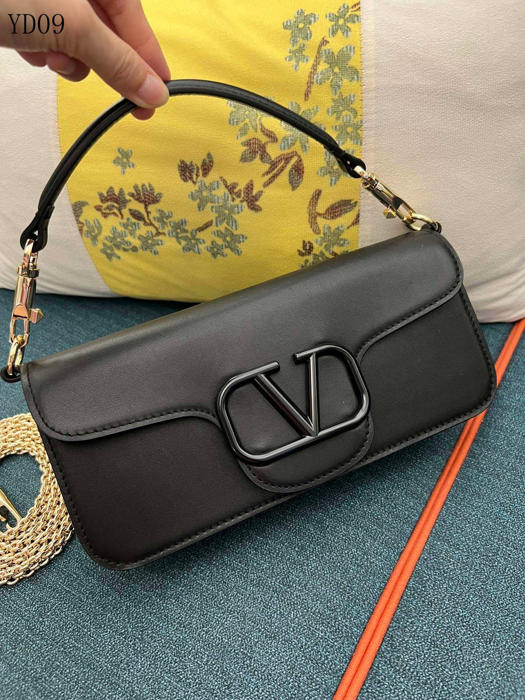 Garavani VLogo Signature Bag