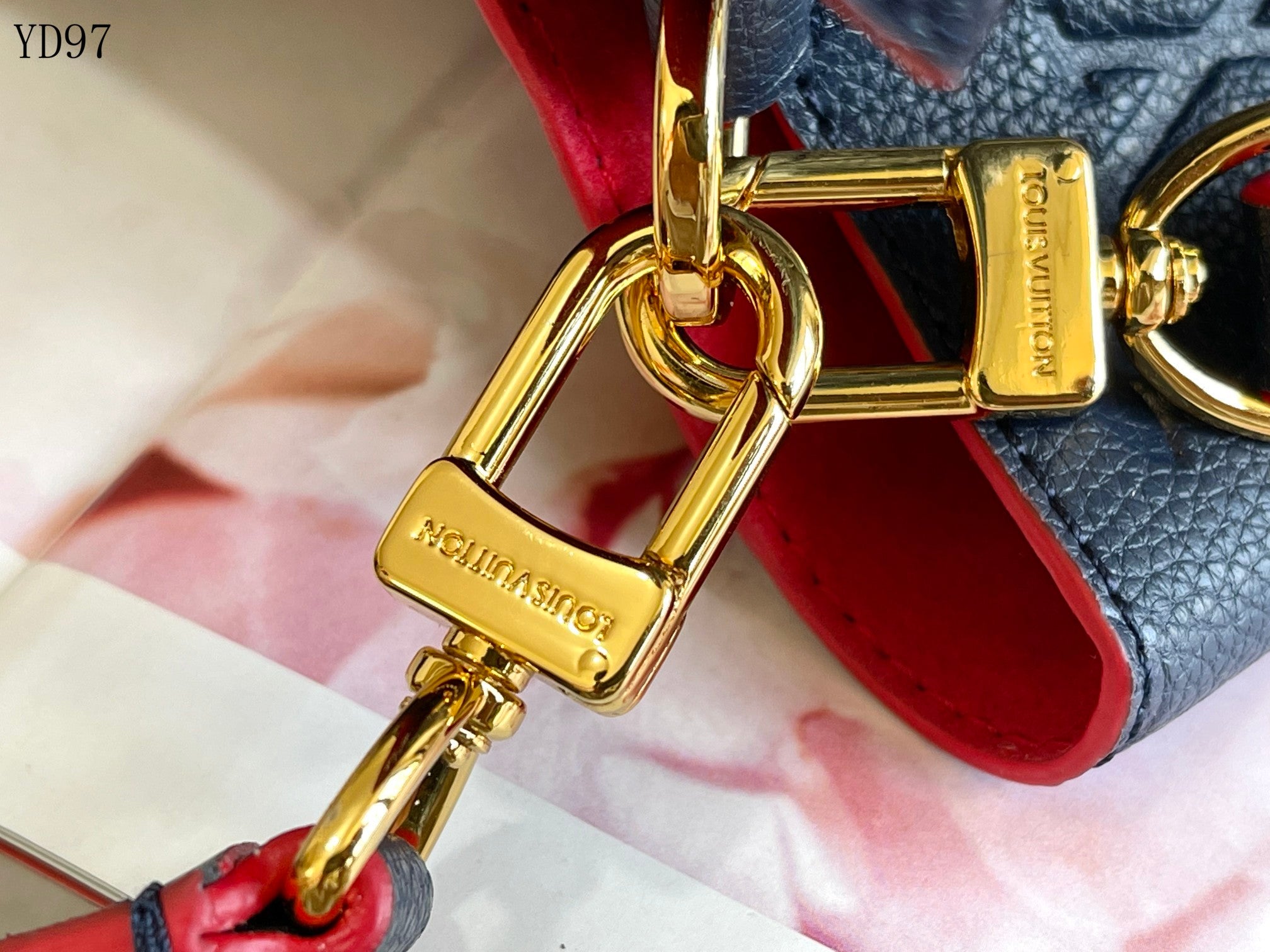 NéoNoé MM Bucket Bag