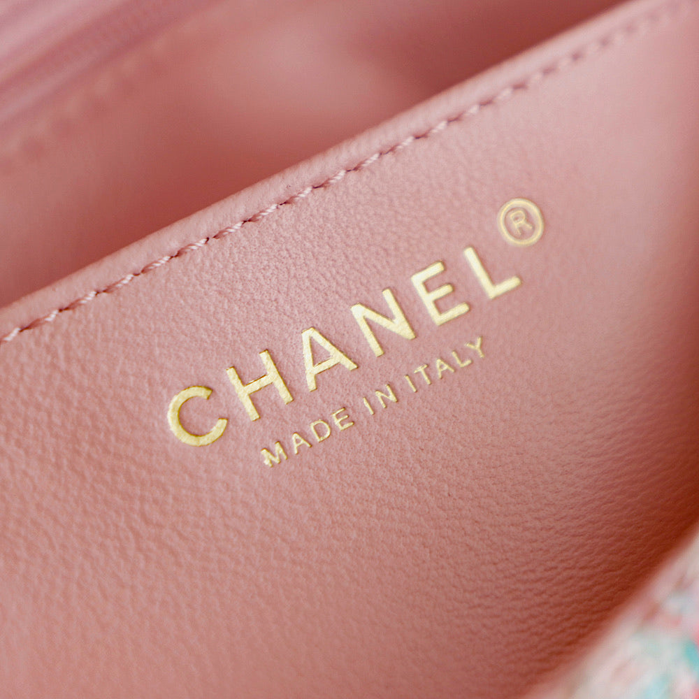 Classic Flap Tweed Chain Shoulder Bag 24