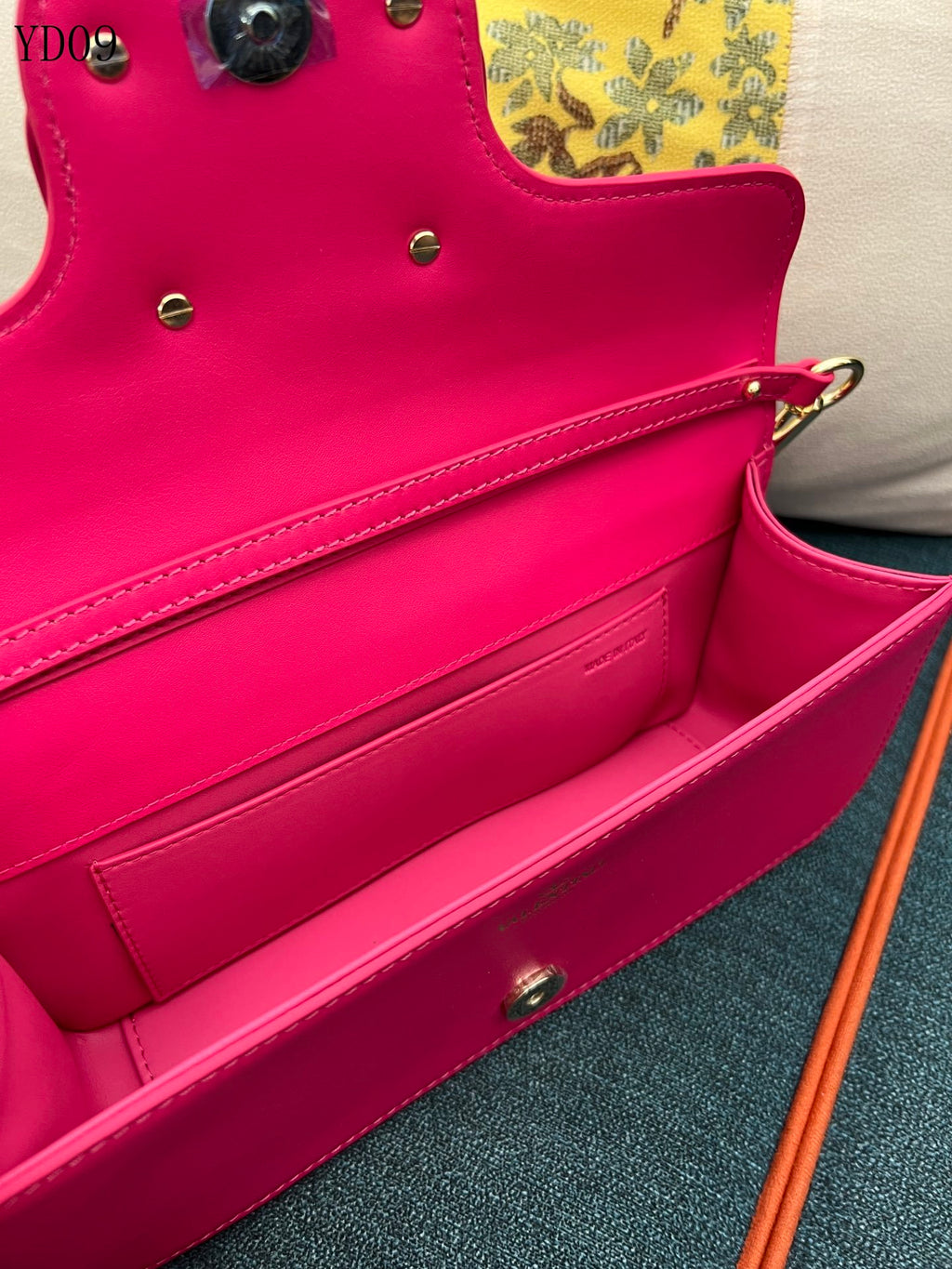 Garavani VLogo Signature Bag