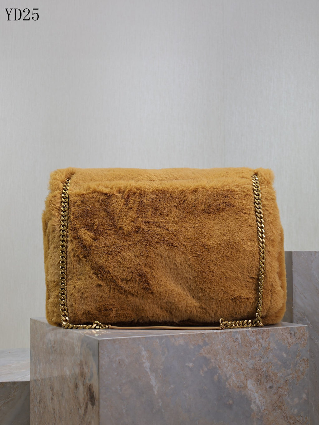 Niki Large in Shearling Bag