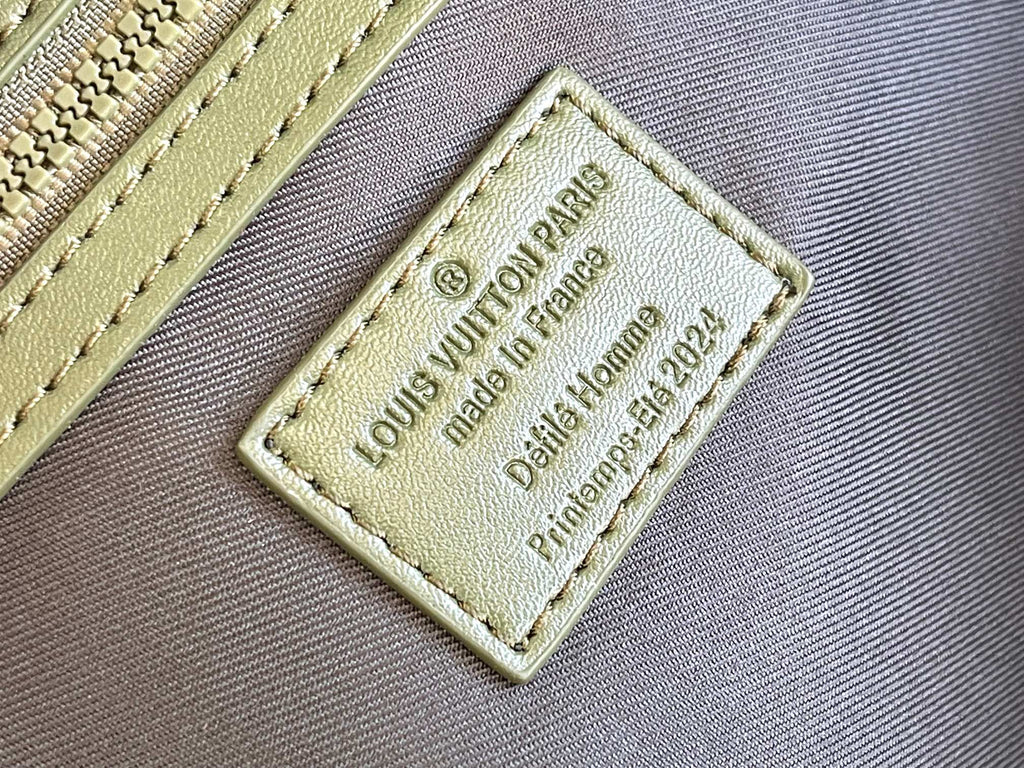 Keepall Bandoulière 50 – Pixel Camo Edition (Spring-Summer 2024 Défilé Homme)