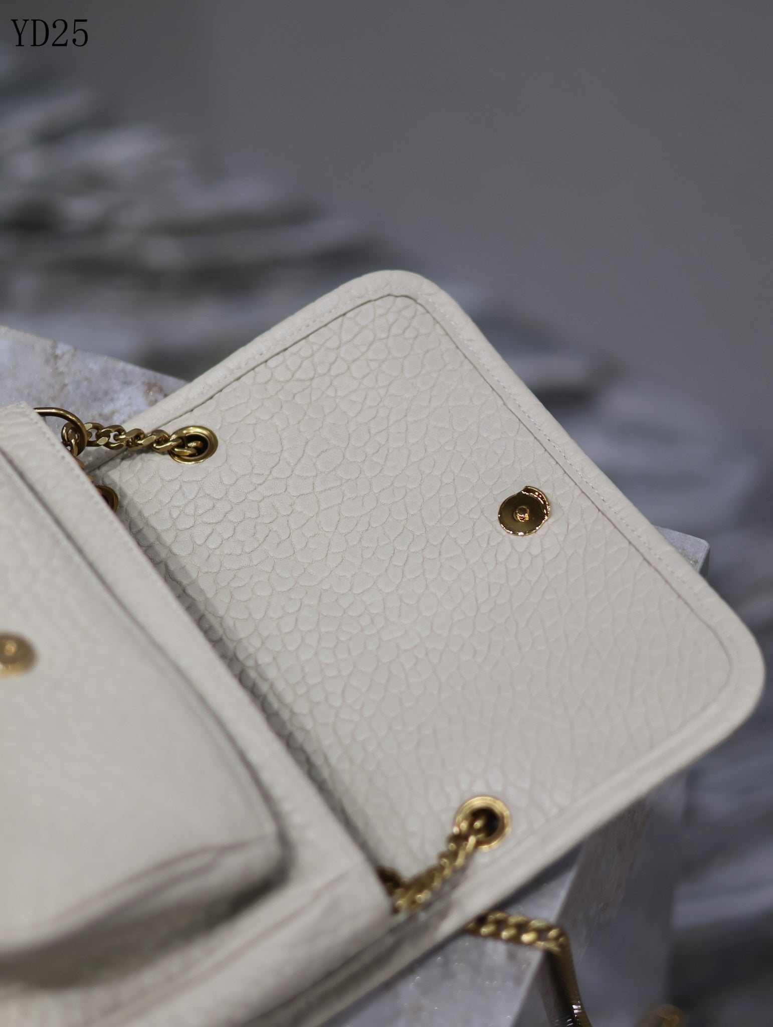 Niki Grained Leather Bag