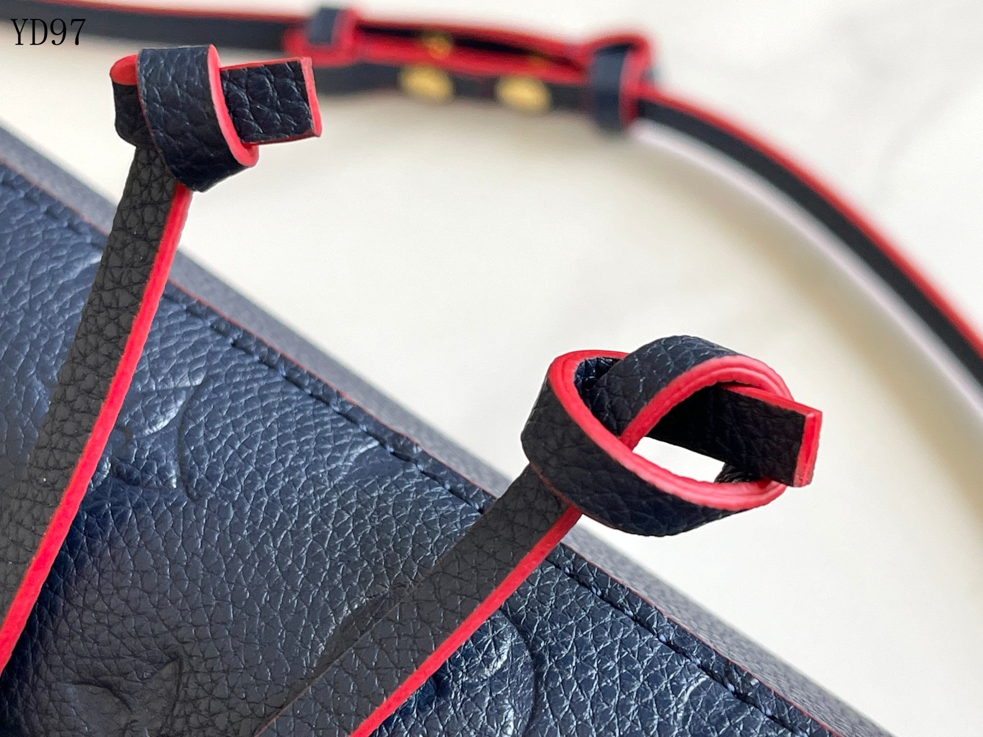 NéoNoé MM Bucket Bag