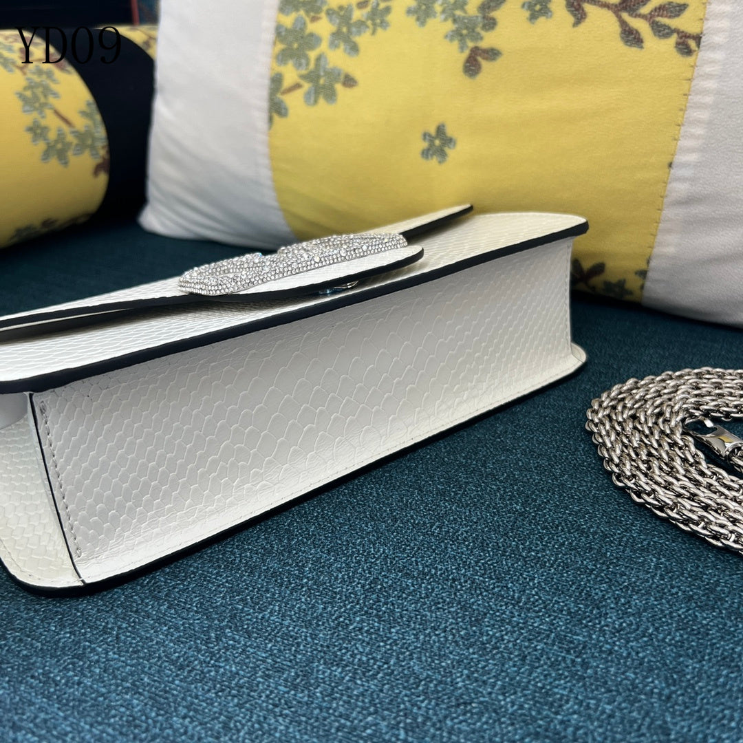 Garavani VLogo Signature Ayers Leather Bag