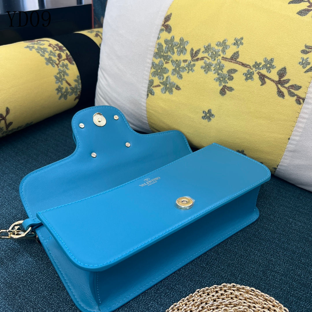 Garavani VLogo Signature Bag