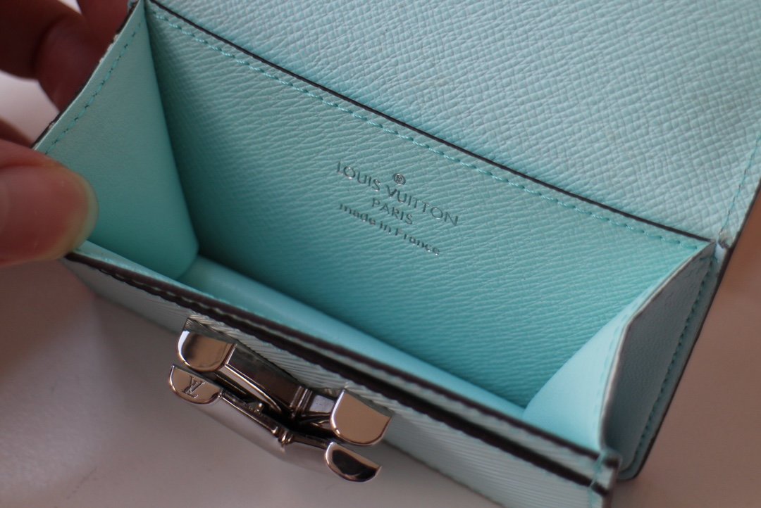 Epi Leather Twist Wallet