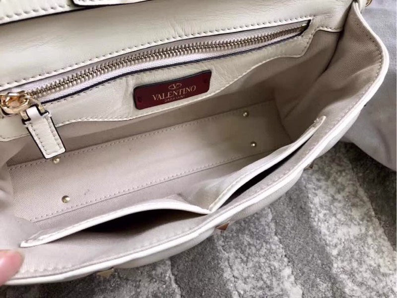 Roman Stud Maxi Quilted Leather Shoulder Bag – Effortless Luxury & Bold Elegance