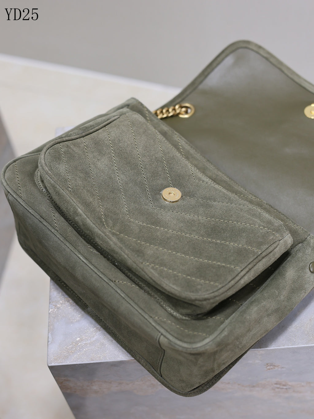 Niki Medium Shoulder Bag