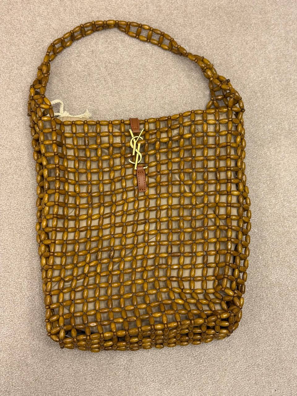 Le 5 À 7 Large In Wood Beads