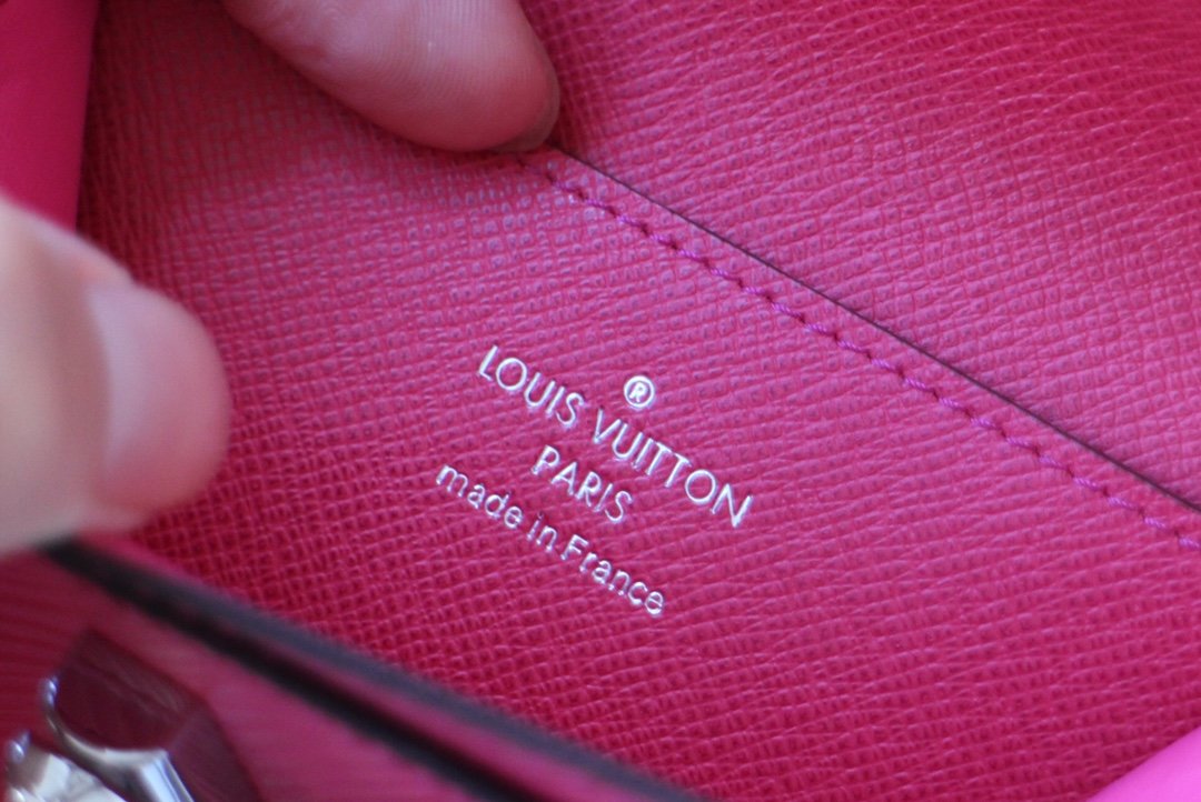 Epi Leather Twist Wallet