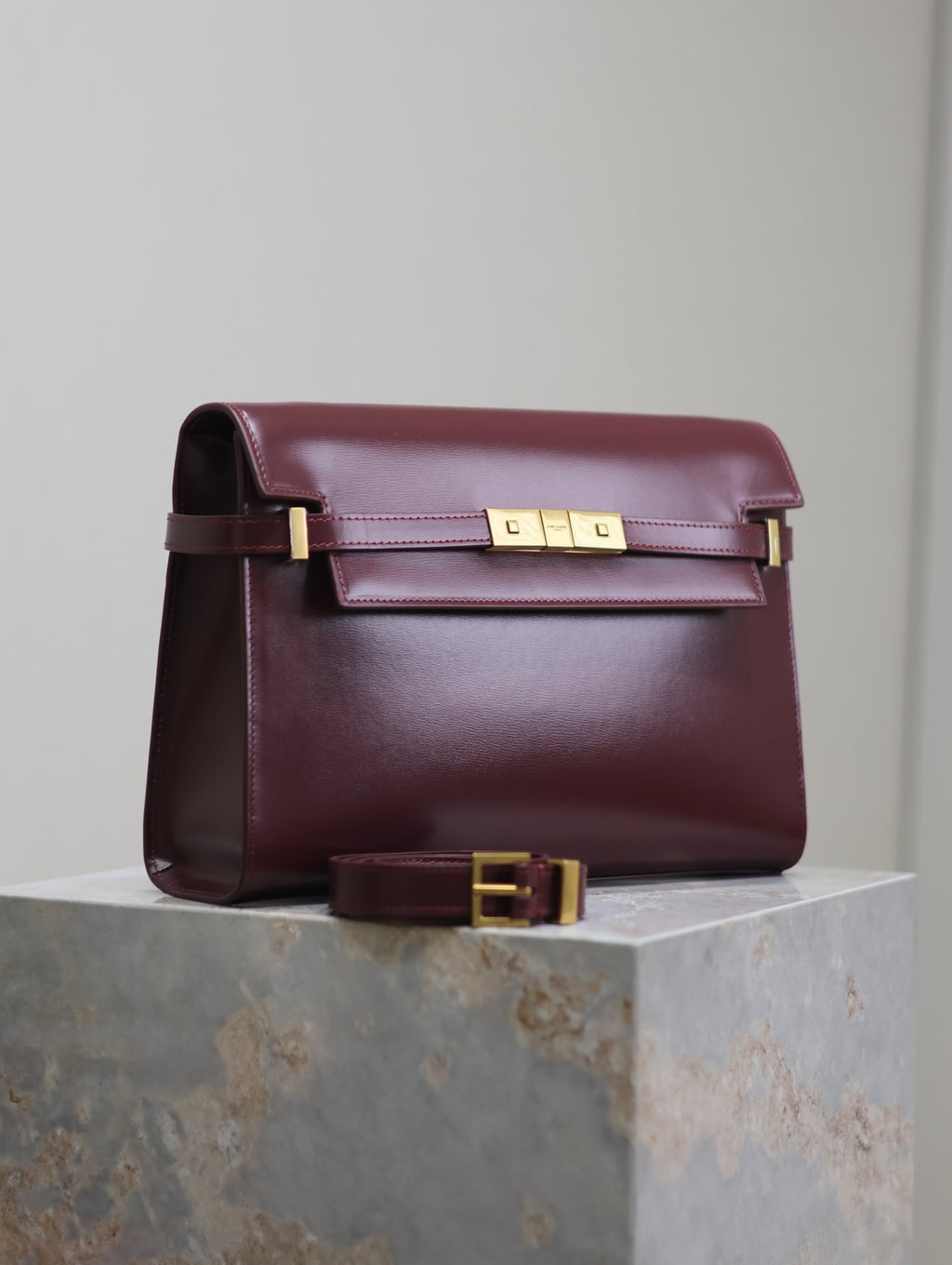 Crocodile-Embossed Leather Chain Bag