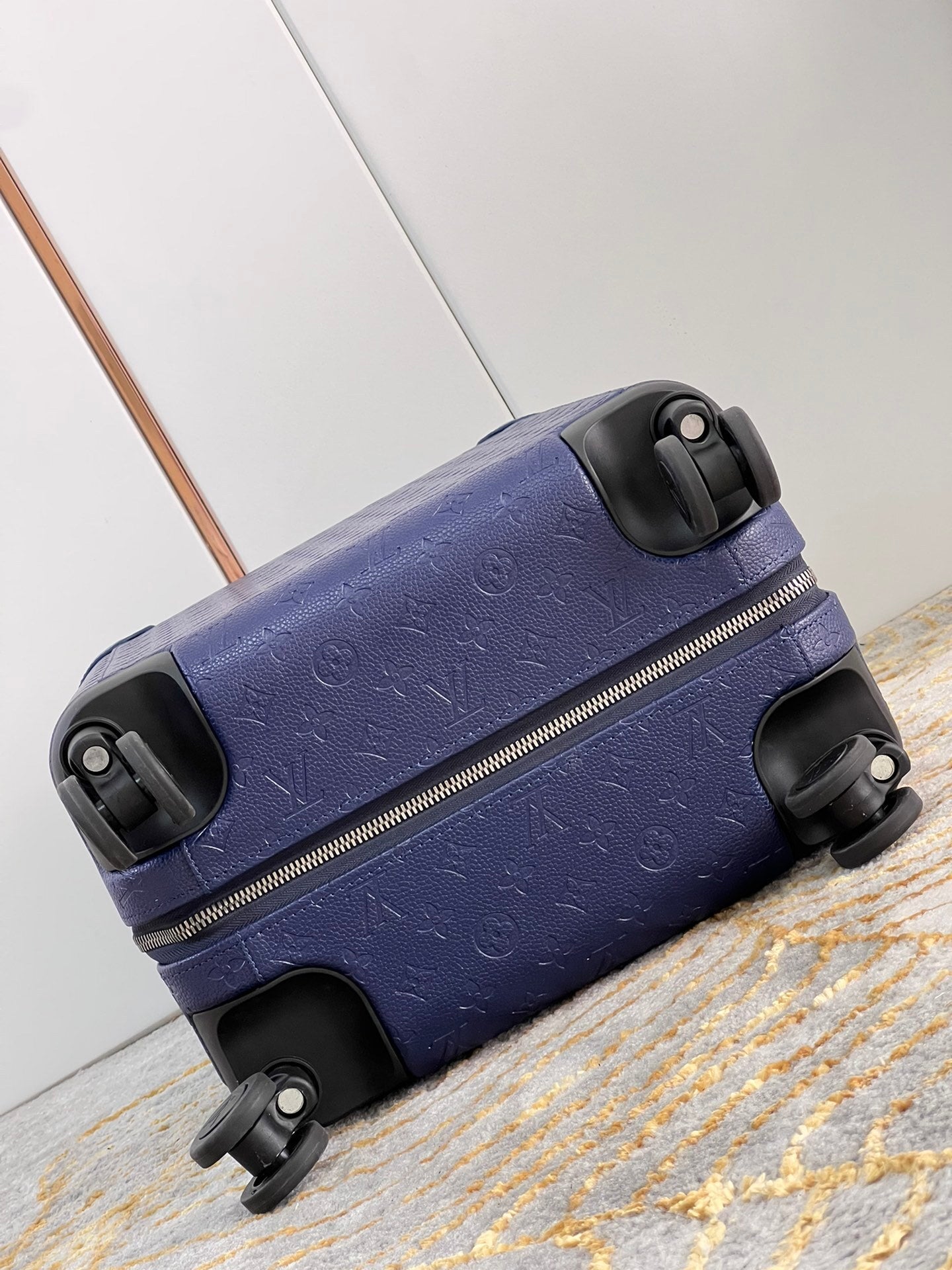 Horizon Style Cabin Suitcase
