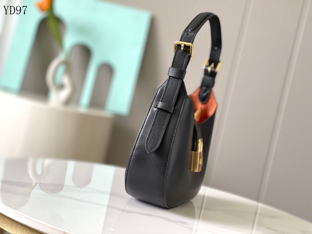 Low Key Shoulder Bag