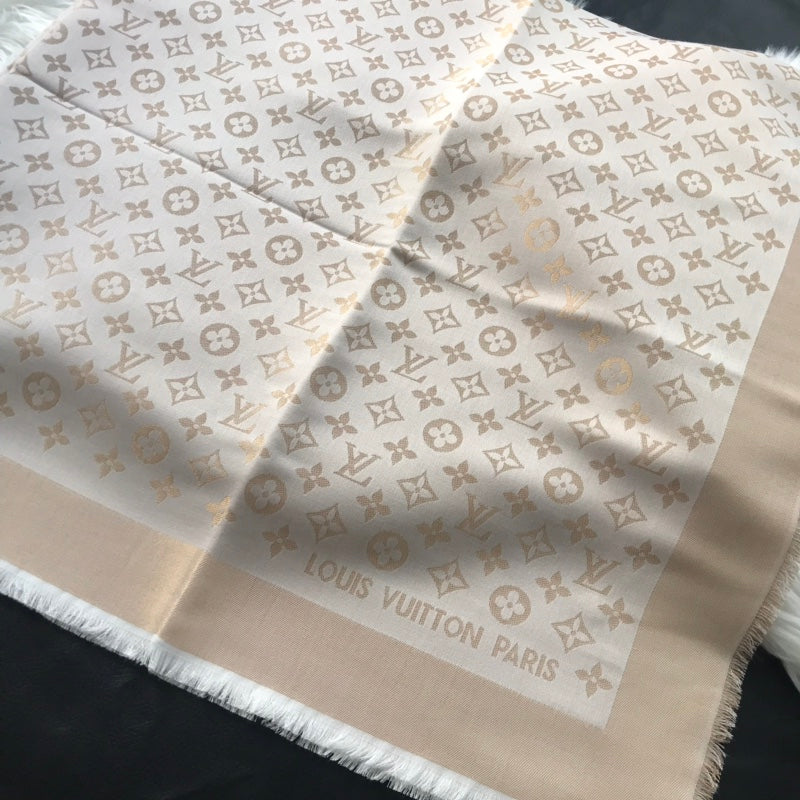 Monogram Shawl 140 x 140 cm