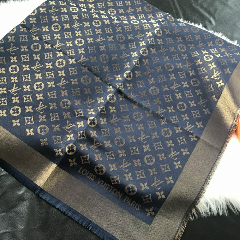 Monogram Shawl 140 x 140 cm