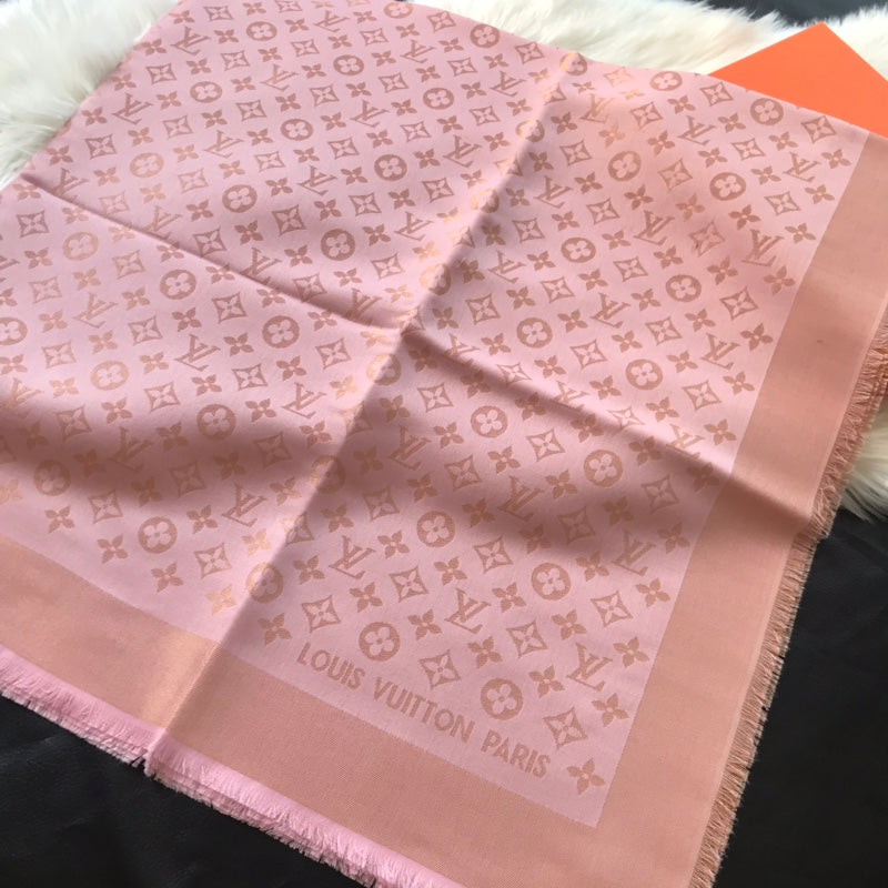 Monogram Shawl 140 x 140 cm