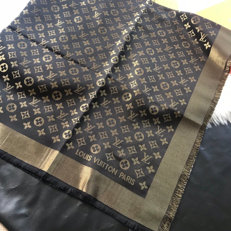 Monogram Shawl 140 x 140 cm
